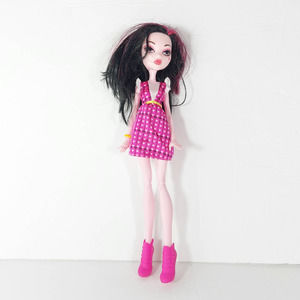 Mattel 2008 Monster High Draculaura 1186 MJ, 1. Pink Heart Dress Pink Boots 10"